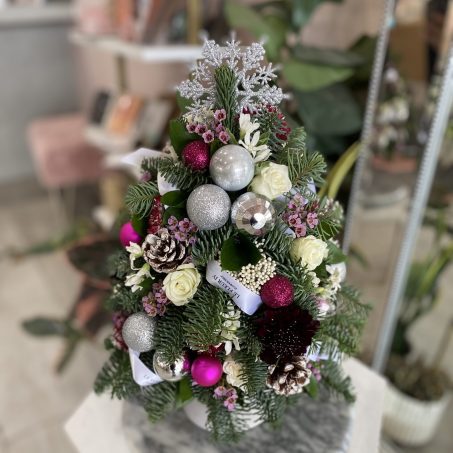 Merry Mini Pine Tree (Holiday)